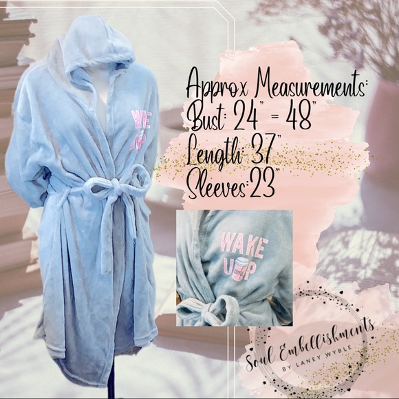 Extremely Soft & Cuddle Pretty Light_Grey Robe with Hoodie & Belt “Wake Up” - Picture 2 of 15